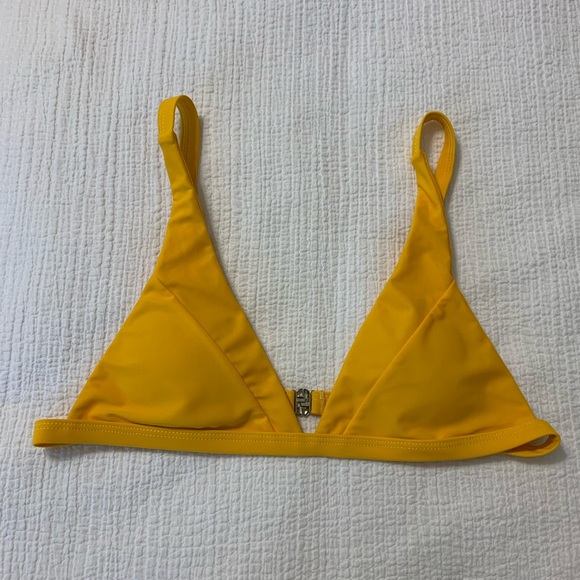 NWOT yellow with red floral detail bikini - Picture 6 of 11